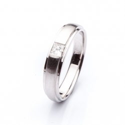 Platinum Ring with Diamond Princess model nr. 0112